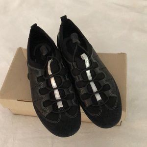 NIB Ecco Vibration ll Speedlace slip on shoes
